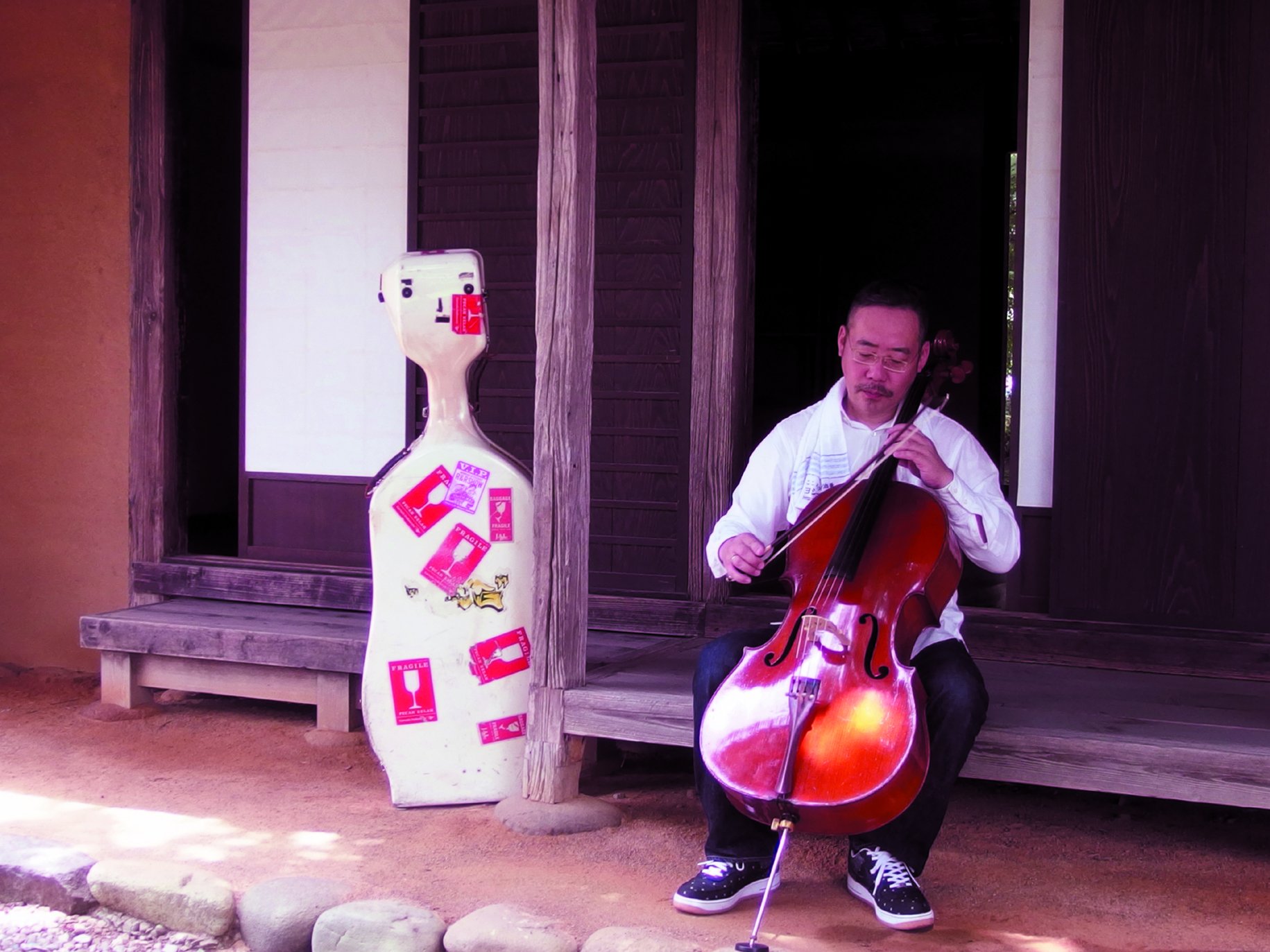 Reborn Art Festival در توییتر 51日間 毎日どこかで音楽が鳴っているプログラム 明日8 16 水 Bank Bandメンバーでもあるチェリスト 四家卯大とパーカッショニスト佐藤直子によるスペシャルライブが決定 旧観慶丸商店 2階 17 00 無料 当日有効のリボーン Reborn Art Festival در توییتر 51日間 毎日どこかで音楽が鳴っているプログラム 明日8 16 水 Bank Bandメンバーでもあるチェリスト 四家卯大とパーカッショニスト佐藤直子によるスペシャルライブが決定 旧観慶丸商店 2階 17 00 無料 当日有効のリボーン