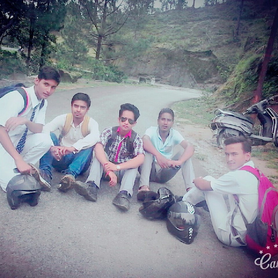 Manojjoshi786's tweet photo. Feeling awsome with my best friends in KIMADI https://t.co/ckpQtljhhW