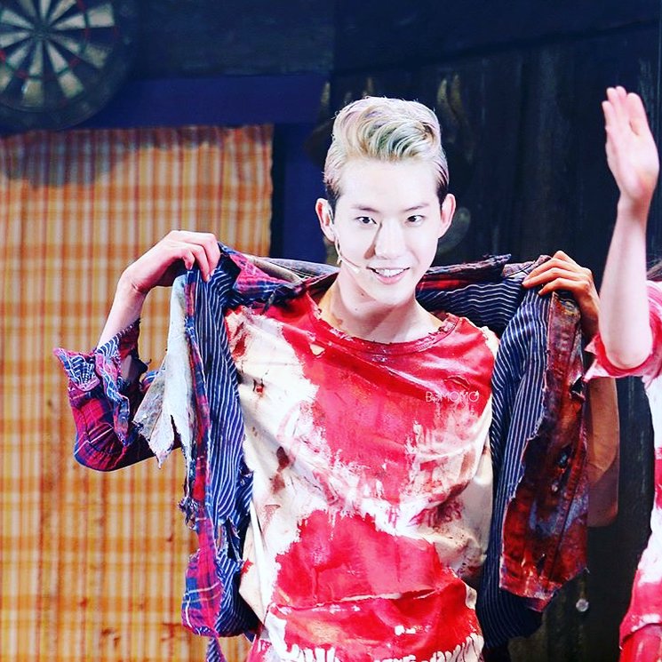 Taiwan_IAM's tweet photo. @2AMkwon [中文翻譯] RT @2AMkwon：權Scott 瘋Scott趙Scott 我是Scott 💉💄
.
.
.
#音樂劇 #屍變 #musical #evildead
https://t.co/zTNSU1I1zj
※共9張照片 https://t.co/J653QDhAnW