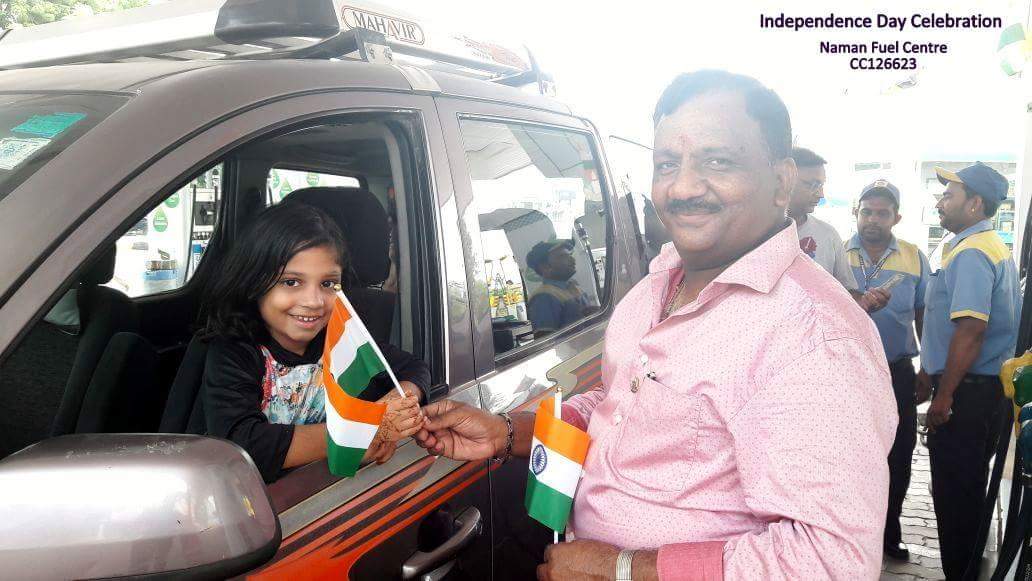 BPCL_Jodhpur's tweet photo. क्योंकि दिल है हिंदुस्तानी.. #IndependenceDayIndia fanfare celebrations at @NamanFuelCentre

@bprajstate @PeethambaranT @singharunbpcl https://t.co/ddEgUNHir3