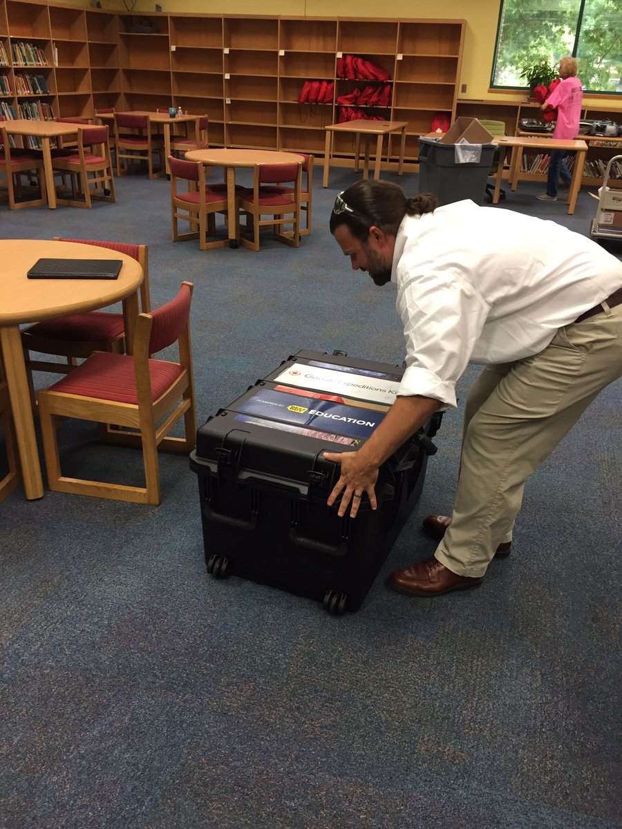 BuggMagnet's tweet photo. Our Google Expedition Kit just arrived thanks to @ChiesiUSAInc Oh, the Places we'll go! #buggbydesign @wcpssmagnets https://t.co/x0ukEa27Tp