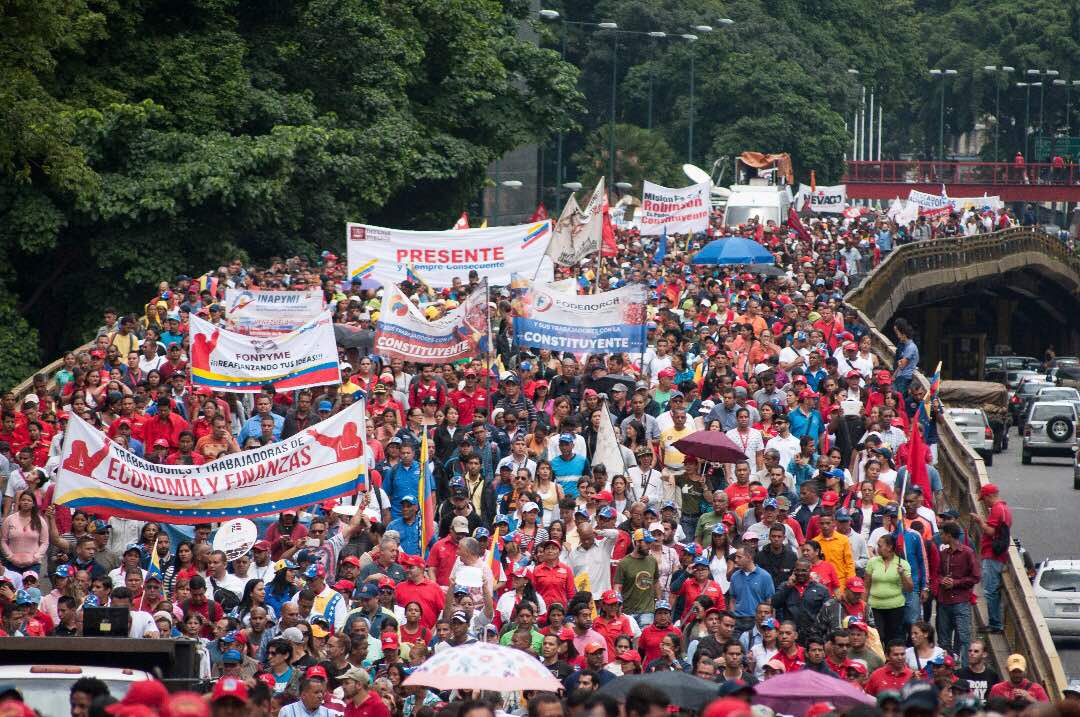 #CARACAS Una vez más la capital de #Venezuela le grita al mundo ¡SOMOS UNA PATRIA LIBRE E INDEPENDIENTE!
