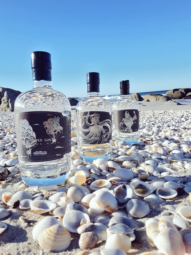 Gin on a beach.....
Tasmanian life at its best
#gin #beach #taslyf #bloodyhellwearelucky