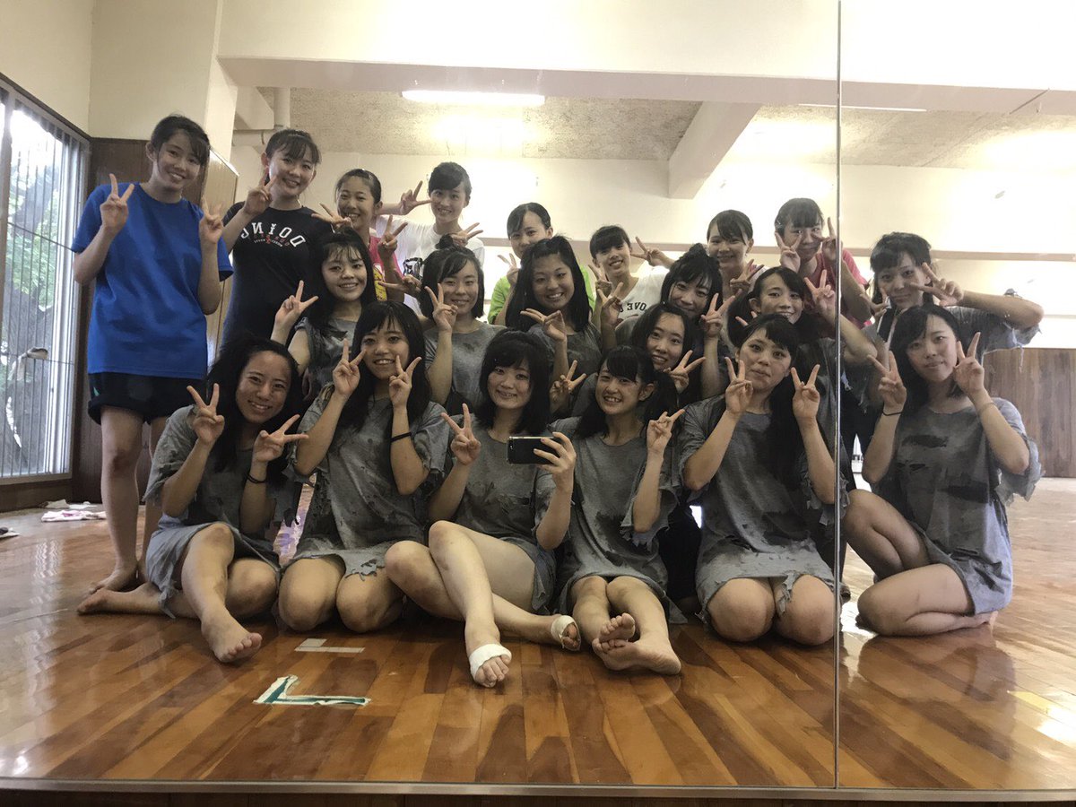 2000_miu's tweet photo. 明日はDANCESTADIUM全国大会🔥
お盆から舞い戻った死者の霊を演じて来ます!!
寝転ぶとこから始まるすごい世界観やけどこの振りはめっちゃ好きやし、明日は悔いなくみんなで��後の全国大会という舞台楽しみます💃💃
２４人の気持ち1つに頑張ります💪
大阪から応援お願いします!! https://t.co/GBY1NOCYuT
