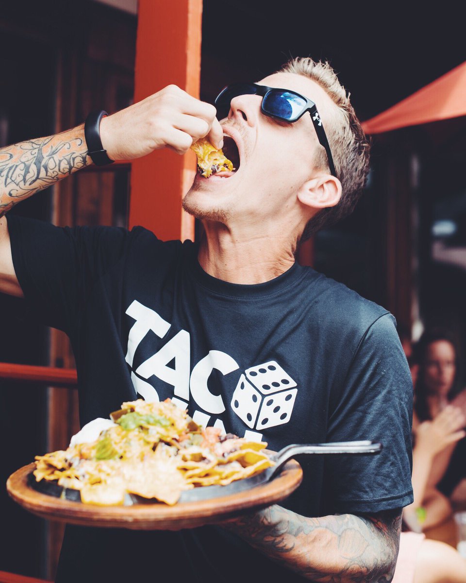 ResidentRunners's tweet photo. Taco Run LA was super dope. Shout out to all the crews who came out and held us down. #residentrunners #uarun https://t.co/G7lVQsMCPb