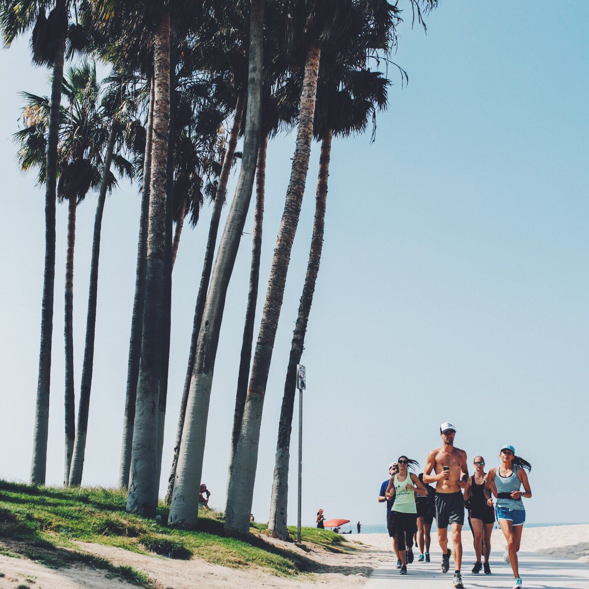 ResidentRunners's tweet photo. Taco Run LA was super dope. Shout out to all the crews who came out and held us down. #residentrunners #uarun https://t.co/G7lVQsMCPb