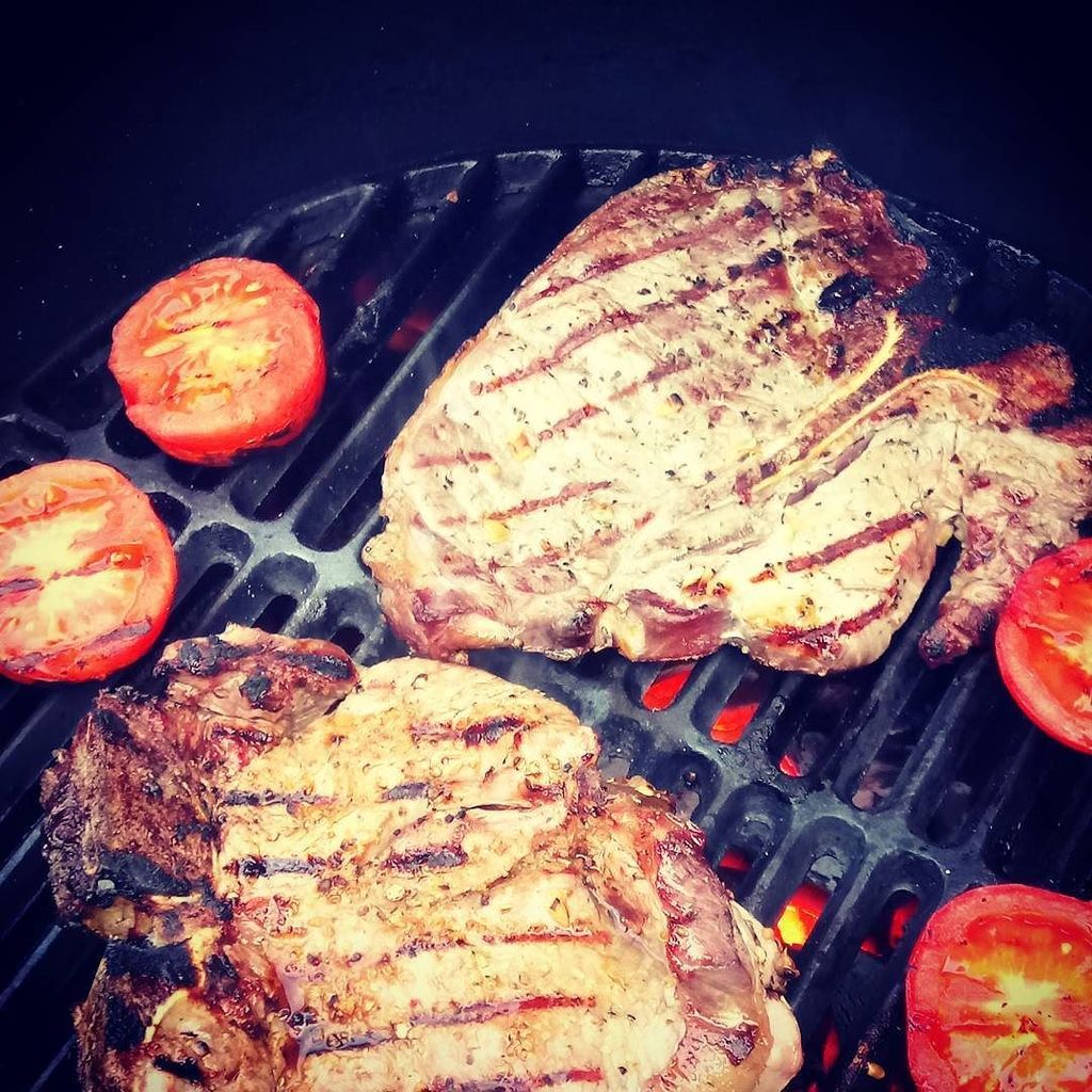 privateerprod's tweet photo. Sometimes you just happen to fancy a steak. This often happens when I visit a butcher, funny that. #tbone #steak #… https://t.co/QN8CyiRMOg https://t.co/QJAsoQLfvP