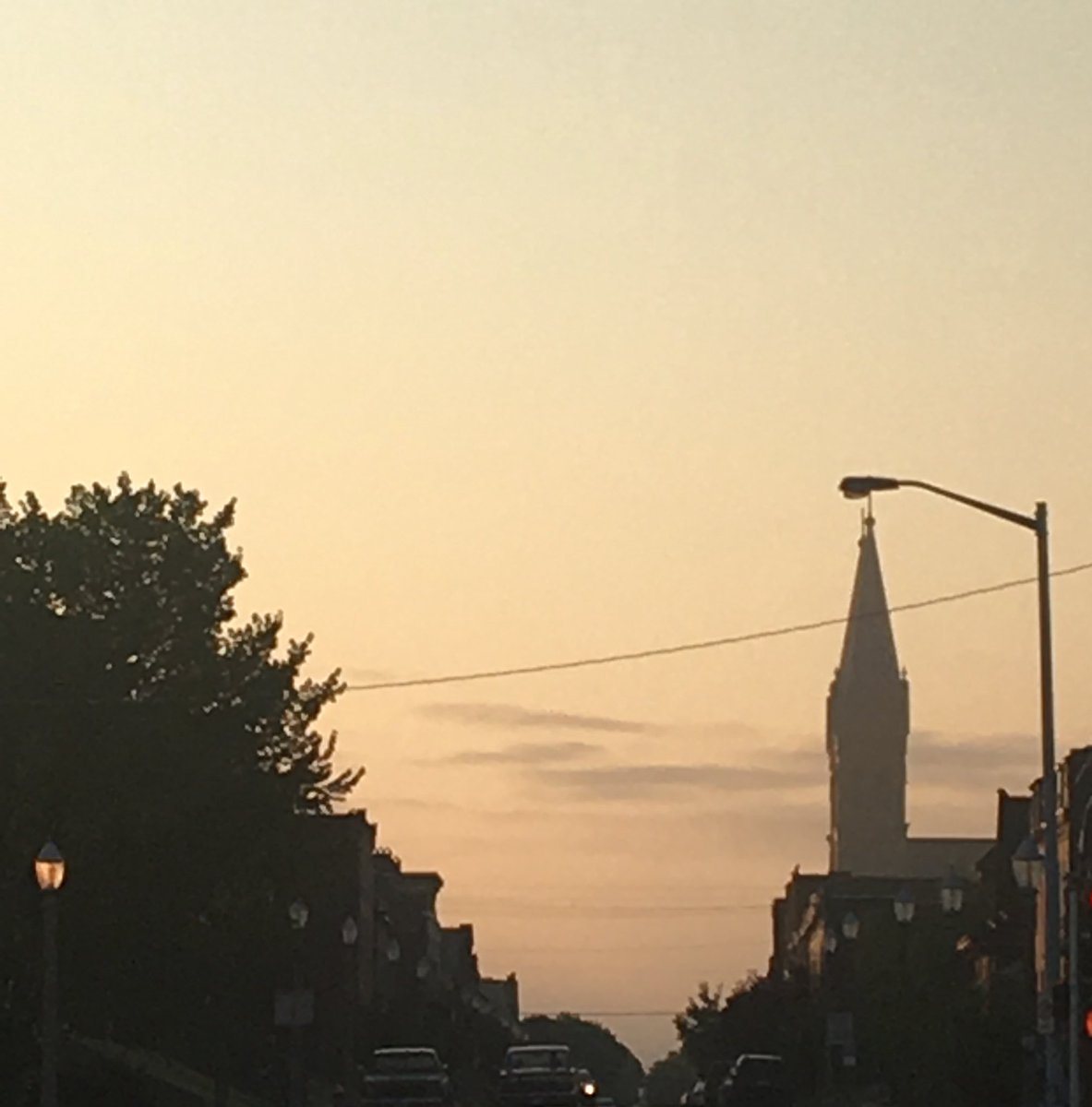 DrNunnja's tweet photo. Beautiful sky as I walk to work for my #1Day! Excited to learn with staff and students at #CASCPlace2Learn @Confluence_Acad https://t.co/TA6Q7W7Zwi