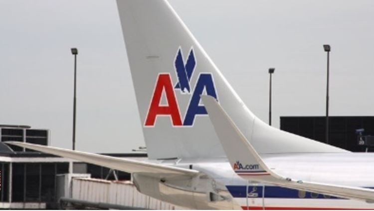 Stowaway found emerging from wheel well of plane at Miami International Airport bit.ly/2vFnYGi?utm_me… https://t.co/Cjyrzw9Zvk