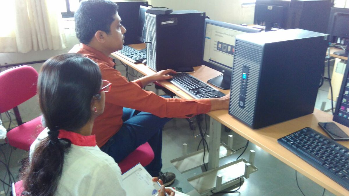 TusharKute's tweet photo. Big Data Innovation Center in making @ RMD Sinhgad School of Engineering, Warje, Pune. #BigData #MituSkillologies https://t.co/7O7s70pK2d