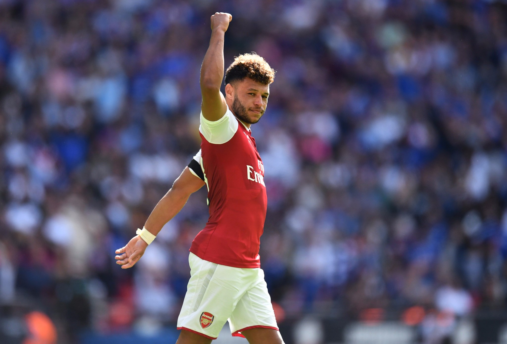Wish Arsenal midfielder Alex Oxlade-Chamberlain a happy birthday!   A star in the this season? 