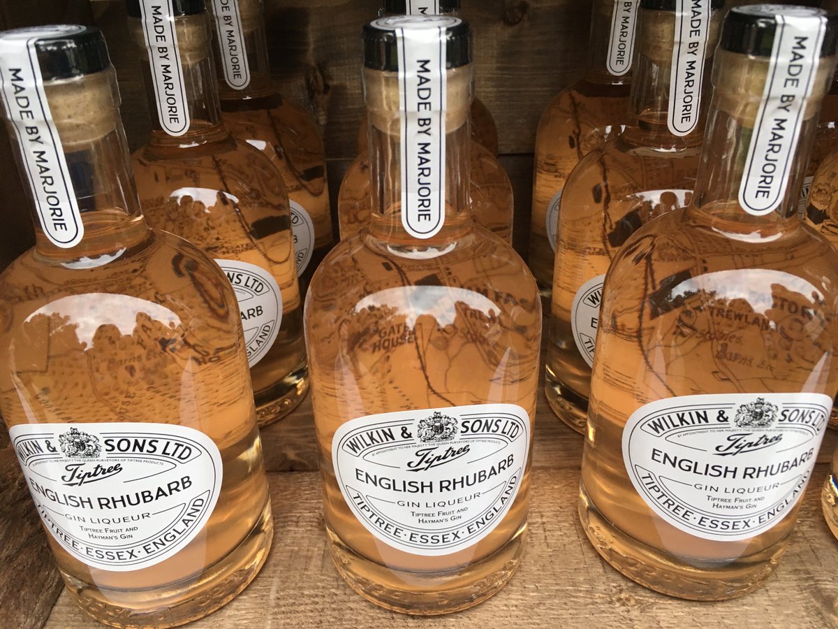 muddyhertsbeds's tweet photo. Rhubarb gin liqueur from @tiptree is delicious! Thank you Adam @WhiteHartWelwyn, @SopwellHouse and @Hatfield_House. https://t.co/eECjWefgE5 https://t.co/IKOgTSuR2t
