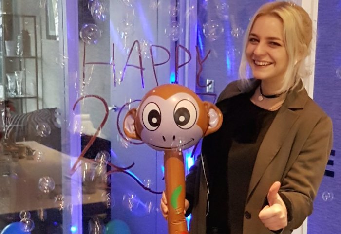 Real_Business's tweet photo. Night out planning got this CEO in hot water – and it paid off big time 💃🕺 https://t.co/1Tsgn3MygW #rbBlackCab https://t.co/gmtW0QAq94