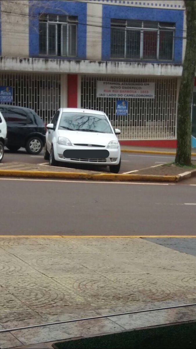 _danielsanchees's tweet photo. Sim, essa pessoa devia tomar uma multa. Não eu https://t.co/pwAK4Pa0sQ