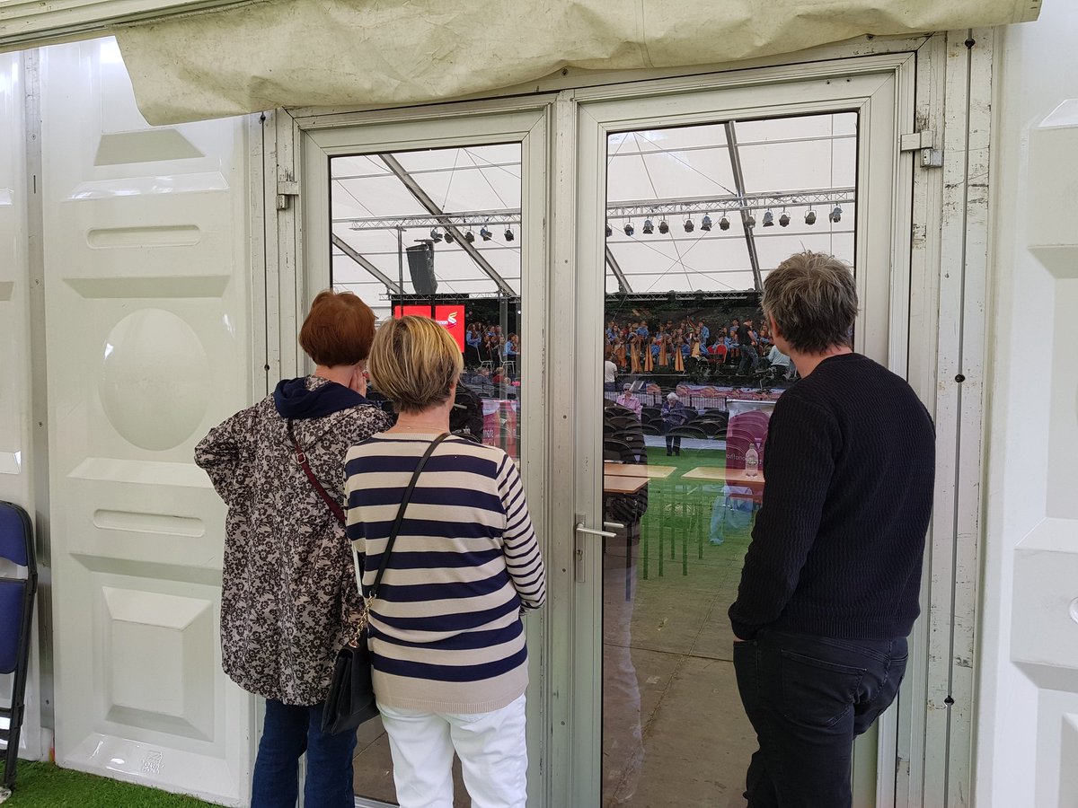 fleadhcheoil's tweet photo. The soundcheck for the Fleadh Showcase concert is attracting attention. 8pm tonight in the Shannon Aerodome. #ClareYouthTrad #fleadh2017 https://t.co/ccBMRCfPp0