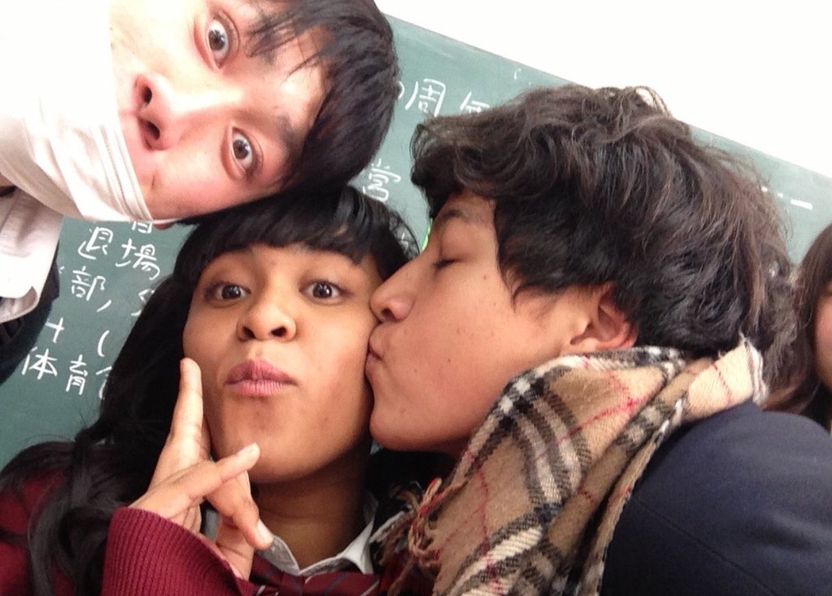 mmkemio's tweet photo. 中学からずっしょでギャルやってるけど、これからも力合わせて敵スワイプして消していこうね〜お誕生日おめでとう😽❤️ https://t.co/aWJSnwOIyI