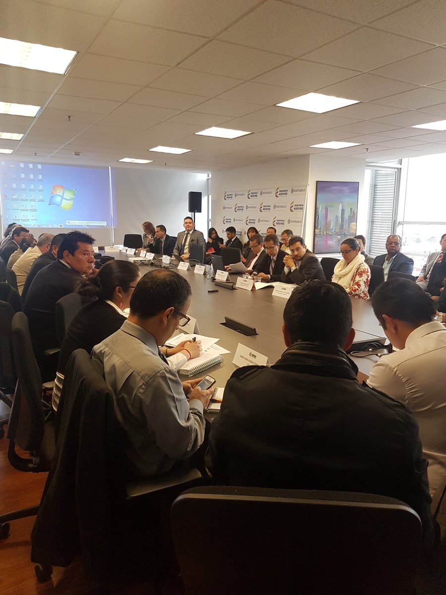 maltescut1's tweet photo. Con presencia 15 entidades gobierno, @cutcolombia,@ctccolombia y @cgtcolombia1 y sindicatos d  entidades comienza discusion @trabajodecente https://t.co/9GjItuf2XB