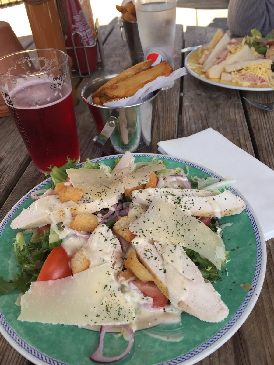 HarrogateDogs's tweet photo. Great lunch at dog friendly, indoors and out at #WorldsEndPub #Knaresborough today. https://t.co/LIl1yDCmhb