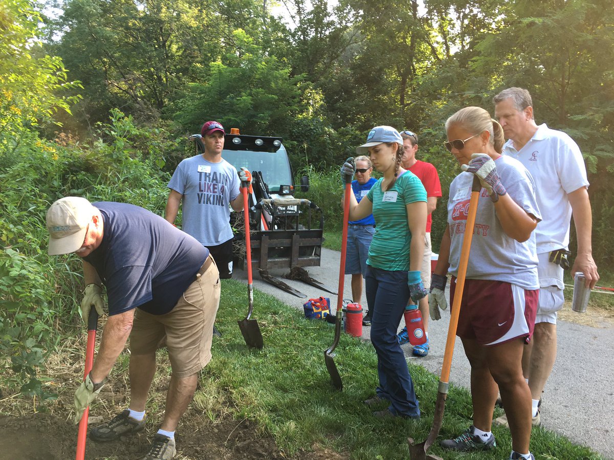 CAFirstGrade's tweet photo. Getting final instructions for tree planting with Gahanna Parks and Rec. @ColumbusAcademy #CAFacultyServiceDay https://t.co/78XyPh7rjp