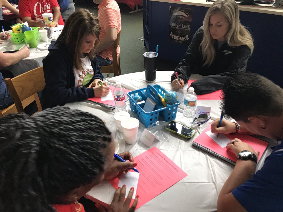 JMSBrave's tweet photo. And so, the journey begins... @jville_isd #PicturePerfectYear #JMSJourney https://t.co/BPxH1Pkbug