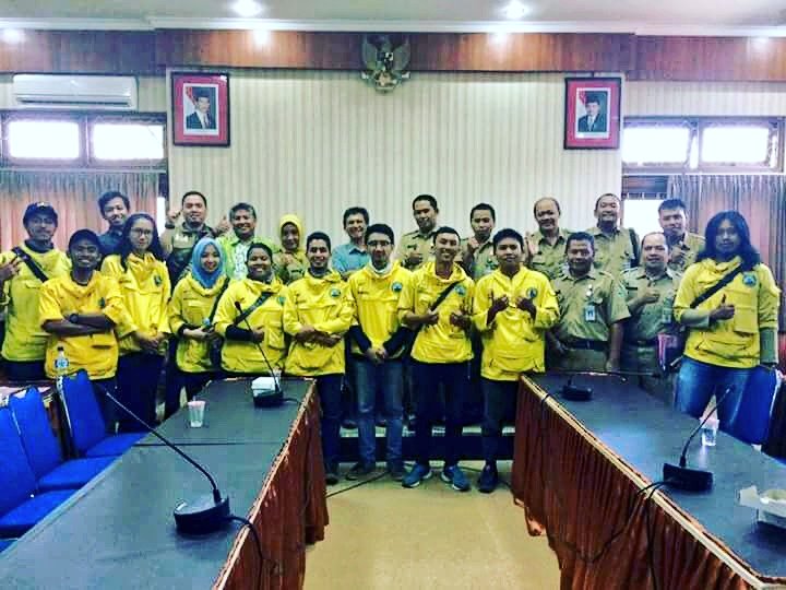 trisakti_'s tweet photo. Dosen &amp; Mahasiswa Teknik Geologi FTKE Usakti bersama para Kadis dan Camat Kab. Banjarnegara, Provinsi Jawa Tengah. #FTKE #Usakti #Trisakti https://t.co/BPq0d7ZlcP