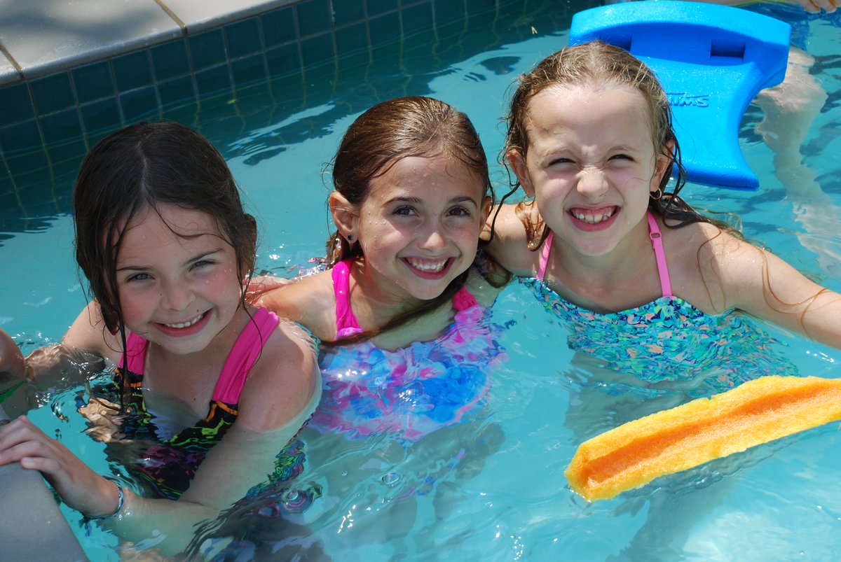 bayviewglen's tweet photo. One of the most popular places at our @bvgdaycamp. Hint: it requires a towel! https://t.co/qiTIYbmk3x