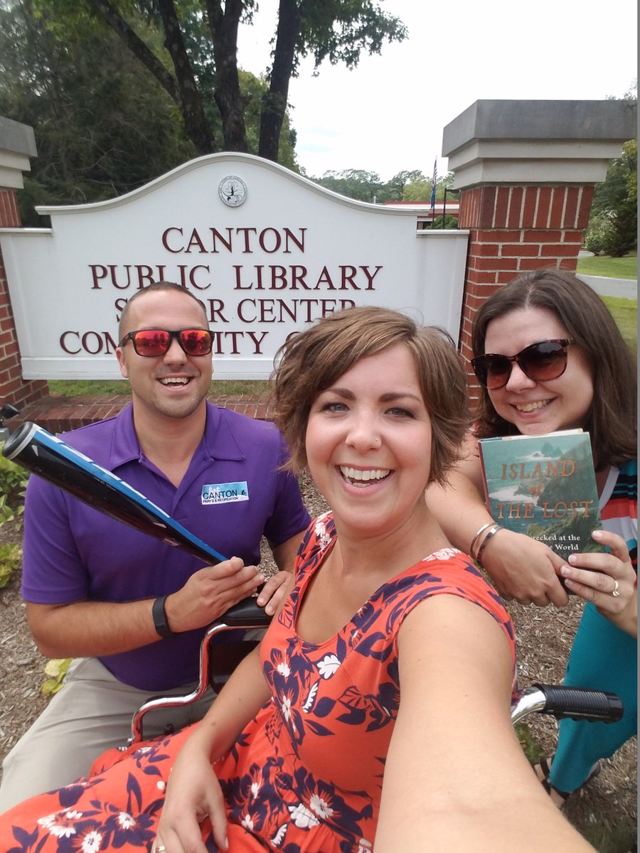 CantonCTInfo's tweet photo. #CityHallSelfie
#CantonCT
#CantonCommunityCenter
#StayActive
#AllAges
#KeepItFun https://t.co/bkP9pIbaUD