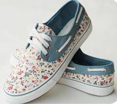 EB_Kicks's tweet photo. FLORAL KICKS 🌼🌻 https://t.co/WNdmLYNNPU