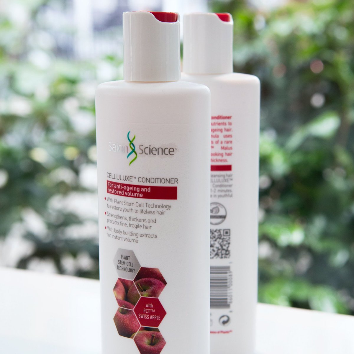 SalonScience's tweet photo. Anti-Ageing and restored volume, bottled. #salonscience #healthyhair #antiageing https://t.co/hthjQ6xVNe
