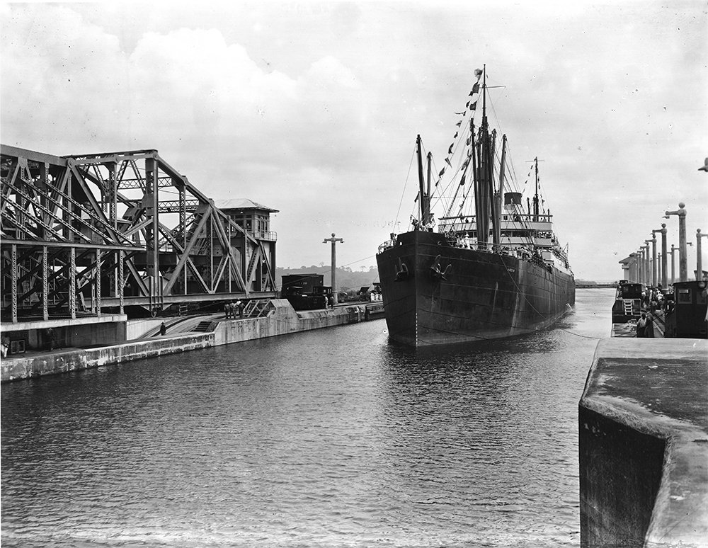 MinSegPma's tweet photo. Hoy, con mucho orgullo también celebramos 103 años de operación del Canal de Panamá. #VivaPanamá @minsegpanama @canaldepanama https://t.co/OhV2S521oH