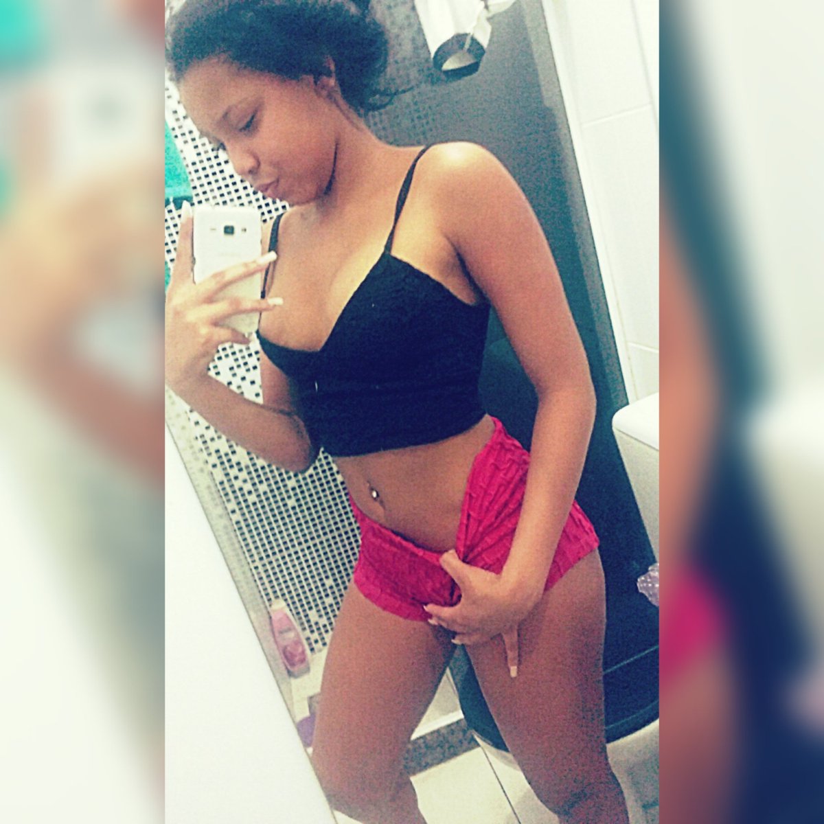 PxxNay's tweet photo. +1 passando pela sua telinha 😉👌💋! #mtQuerida https://t.co/Z7HySYK94t