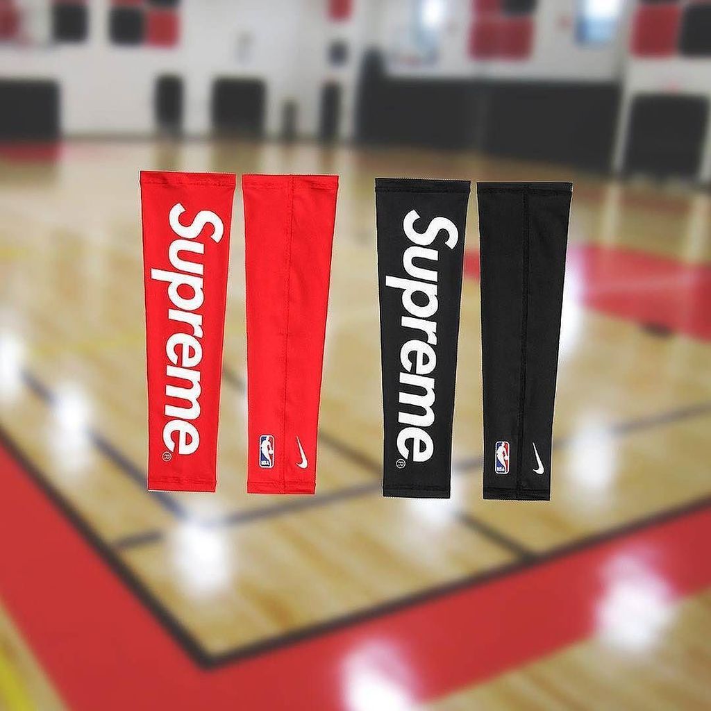 supreme nike sleeve