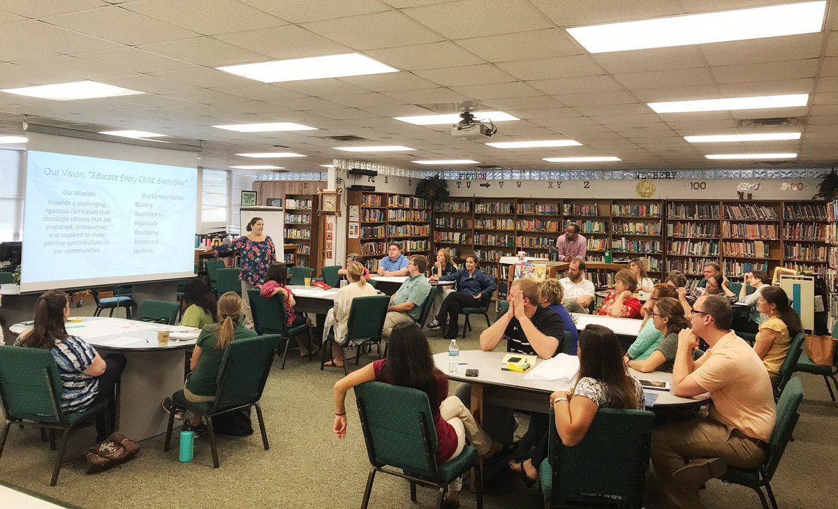 ChristyHenryTX's tweet image. Setting goals for the new year at the Jr. High and High School. So excited for the work to be done this year! #MovingForward #LulingISD