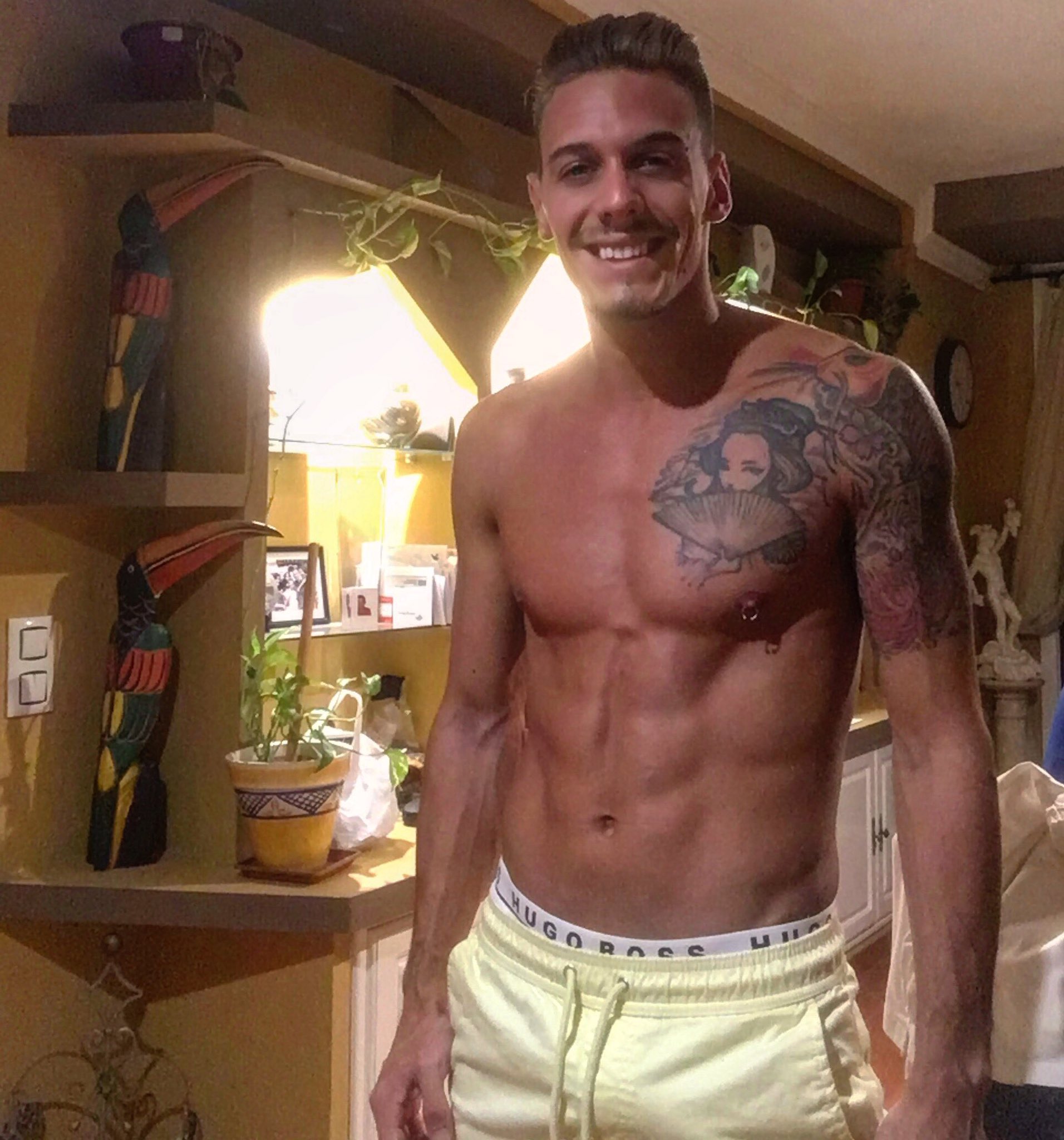 Chris Diamond on Twitter: "Hagamos el amor hasta que el infierno sude y el cielo llueva https