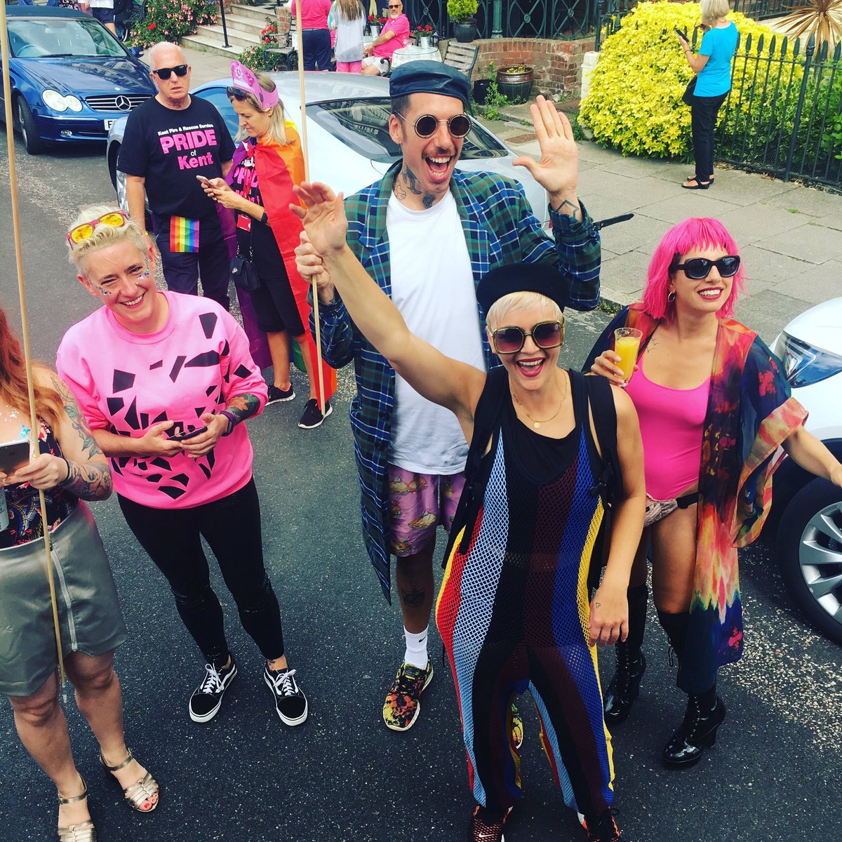 OutMargate's tweet image. Thank you to @Alexnoblestudio for helping us build, design and create the float of dreams! 👽☄️💥🌒 #gayliens #margatepride #float #OutMargate