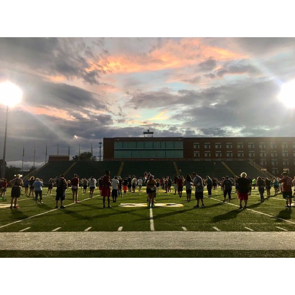 🌤🏋🏽‍♀️A beautiful sunset came to greet us yesterday for #ATUBands first day in the stadium! 🏋🏽🌤