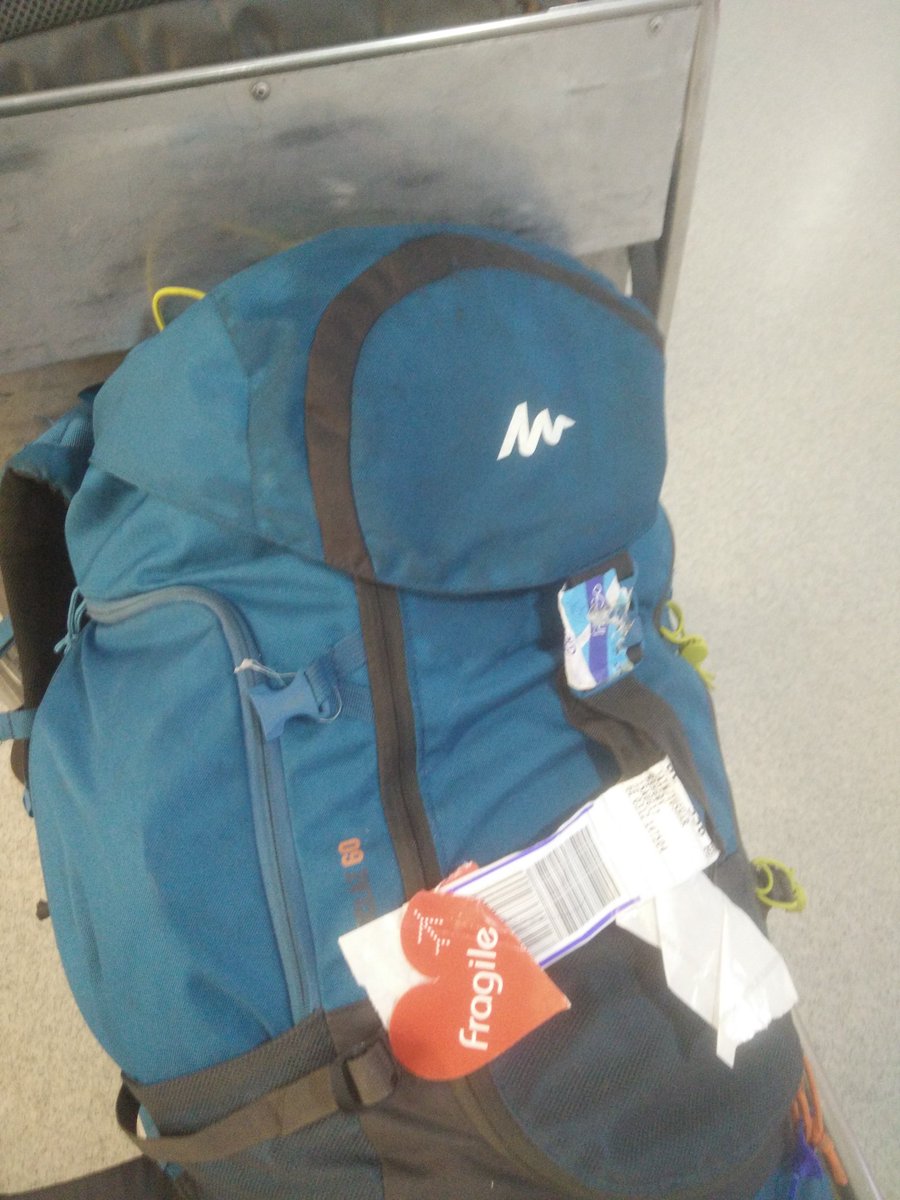 DearKriti's tweet photo. .@IndiGo6E 336 guys!Hw hard is to end smeones vacation on a gud note?We chose u,u chose 2 damage r bag!Its nw stinking wd someones alcohol https://t.co/whQzQz0j0z