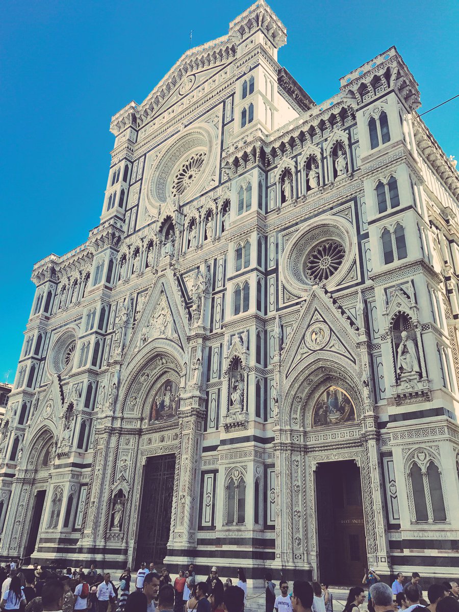gracembergoodin's tweet photo. This world is beautiful and life is short, go explore 🌍✈️ https://t.co/srS0PcD3Vf