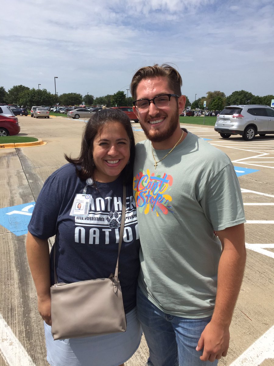 MPEreads's tweet photo. This year is off to a great start! Loved seeing friends and former students at #RISDConvocation17 #MPEnation #RISDCantStop @MPEPanthers https://t.co/qd43qLjTKf