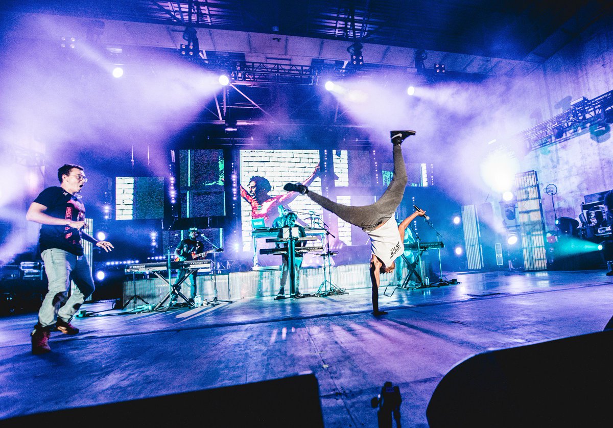 BobbyBoyRecords's tweet photo. Logic didn't realize Damian is really working on his #BlackSpiderman moves. #EverybodysTour

📷: @Lifeofholland1 https://t.co/ZDfHgZnFER