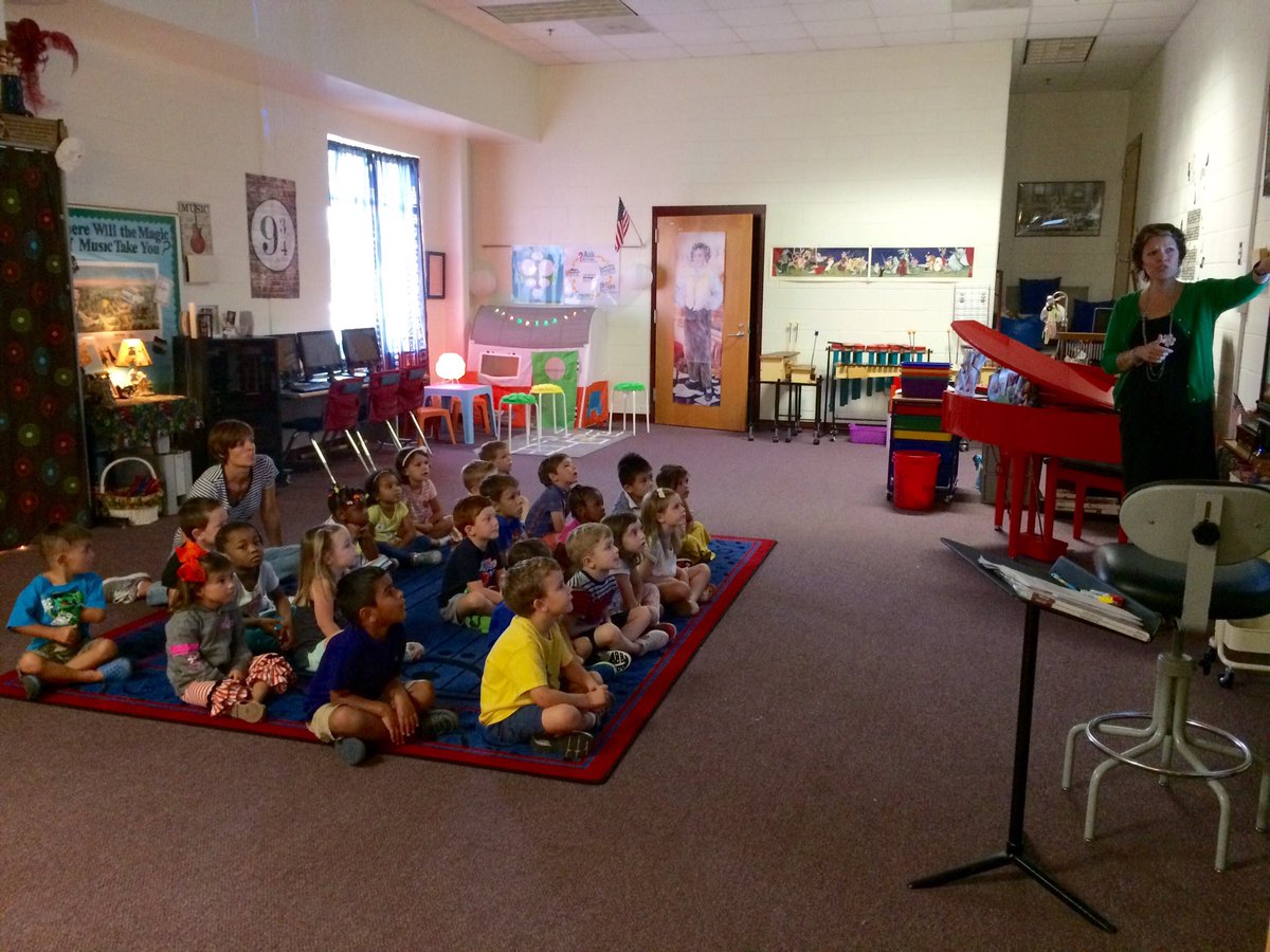 One (of the many) good things about our day is specials teachers we love to see each day! #onegoodthing #teamminter