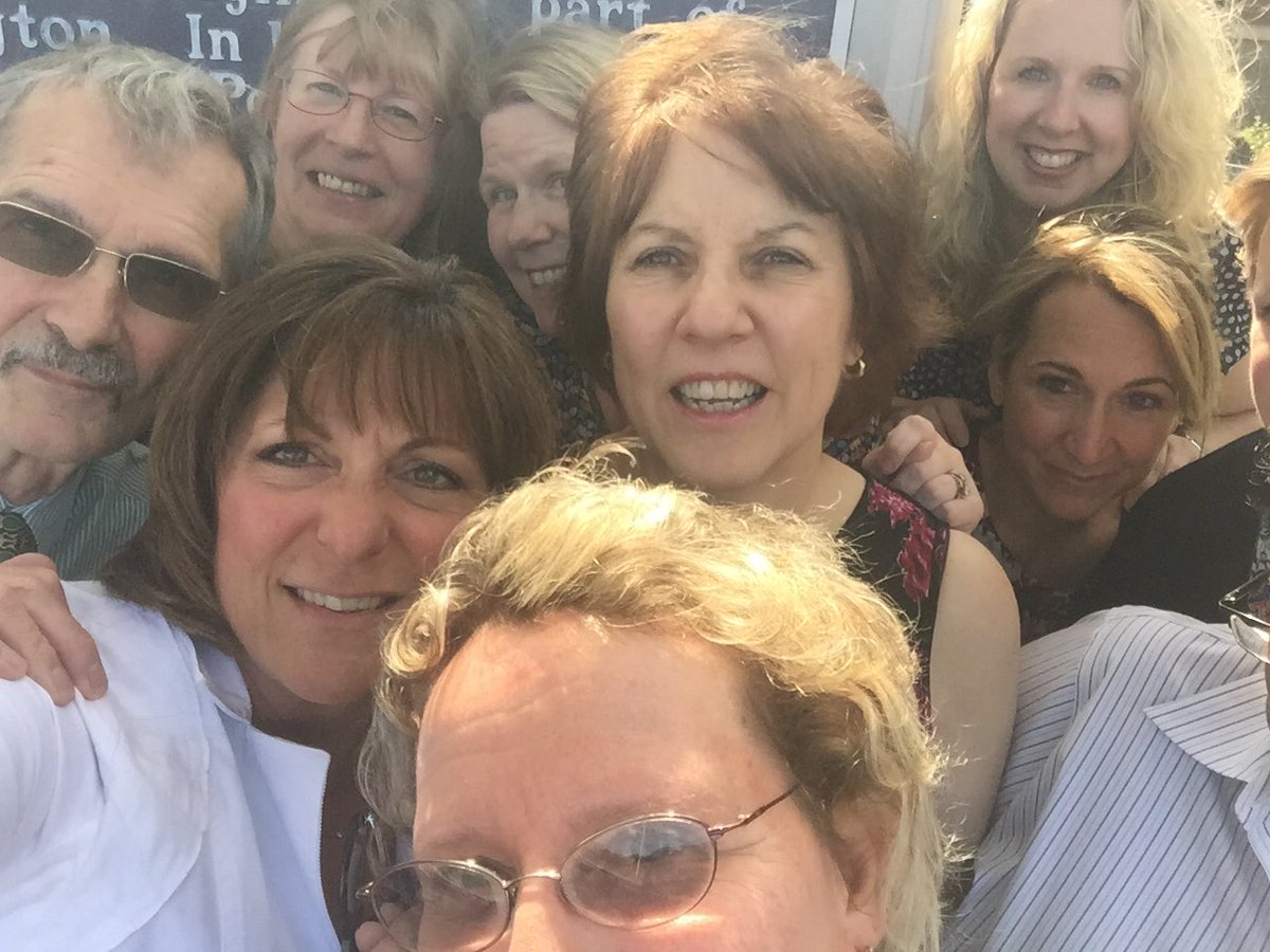 jodes1018's tweet photo. Taking a break from our number crunching for a selfie! @CityHallSelfie @BristolAllHeart @CCM_ForCT #CityHallSelfie #BristolCT #Comptrollers https://t.co/LRY4Paksds