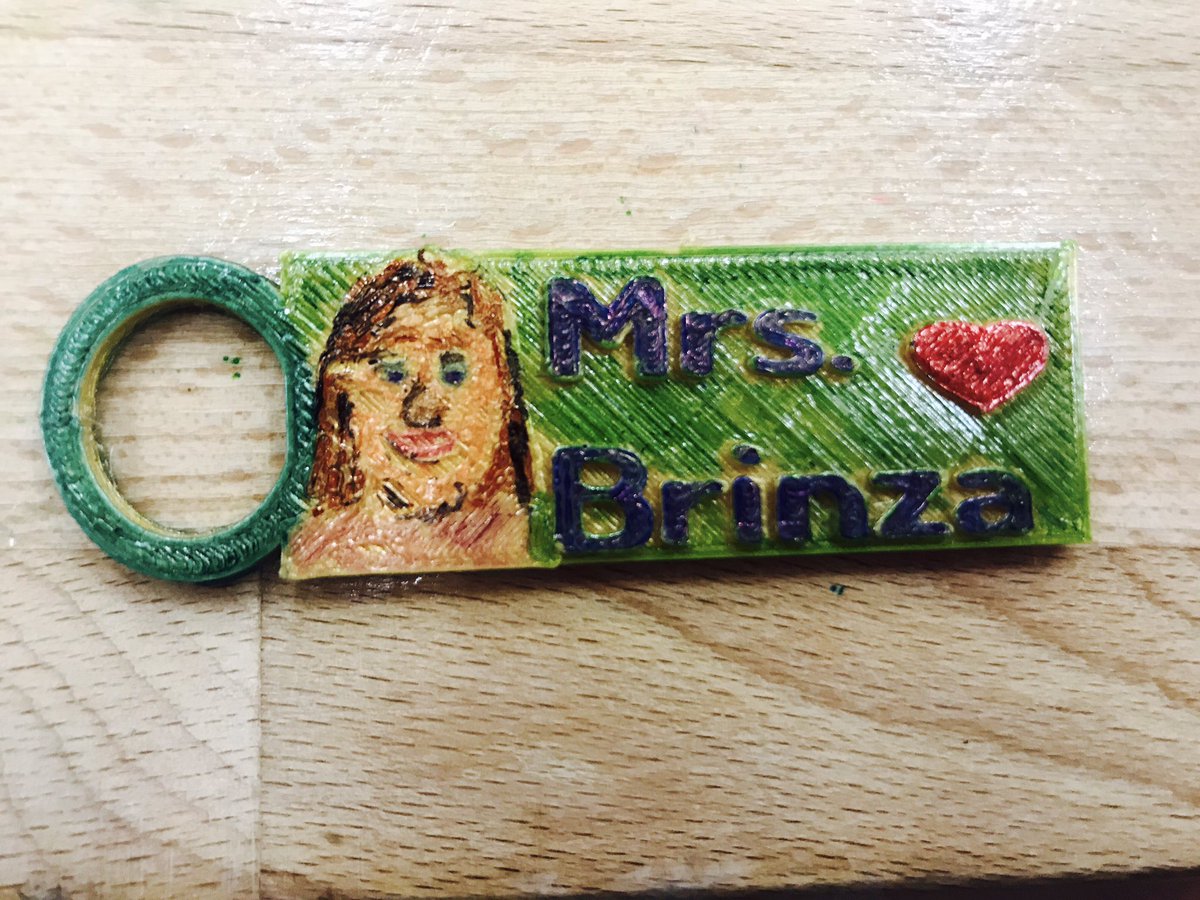 gretchenmilary's tweet photo. 3D printing and learning! #3DforED https://t.co/U1W6ouQO4k