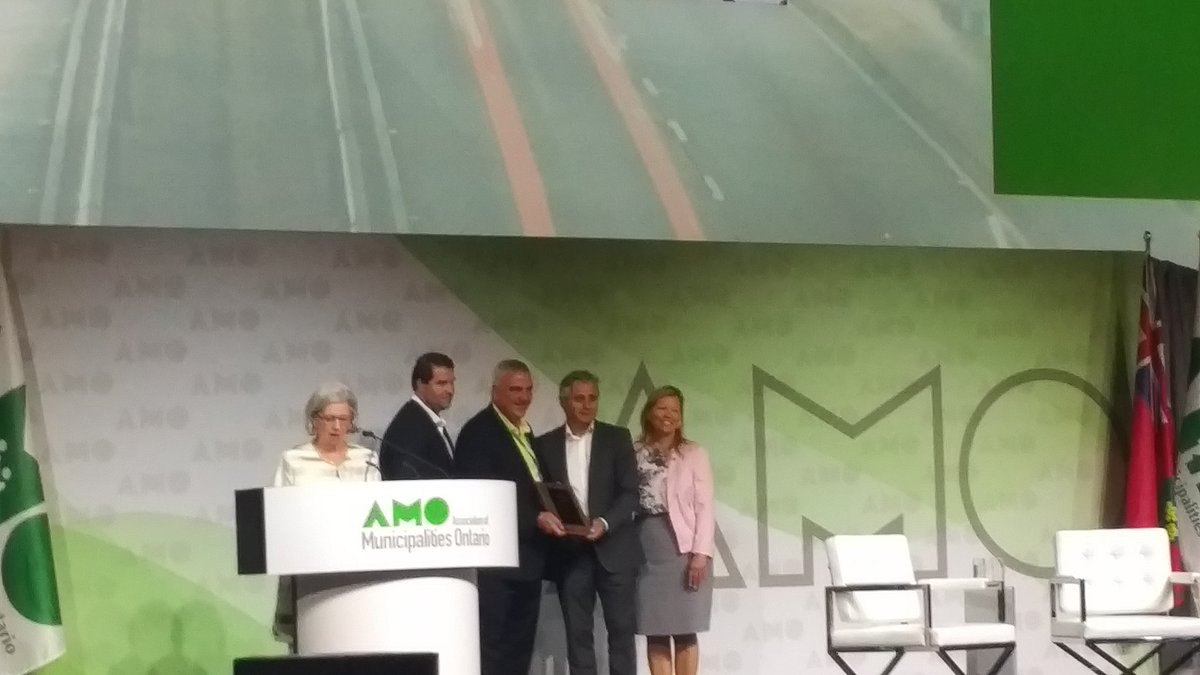 jeffhenrykw's tweet photo. Thanks @AMOPolicy for PJ Marshall award, recognizing innovative @citywaterloo PickUp Hub. More info: https://t.co/2mzPz6rLQc #AMOConf17 https://t.co/UwJFNS9RXs
