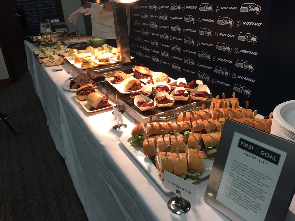 While Chef Mike is distracted talking to media I'm going to grab some of this food.  The <a href="/GreatStateSEA/">Great State Burger</a> burger has my name on it