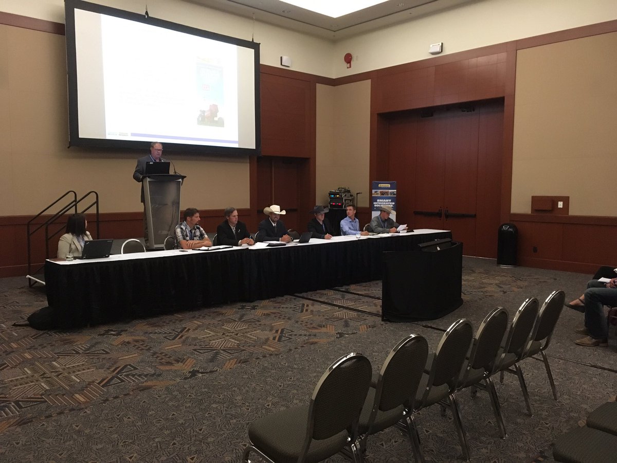 CanCattleYouth's tweet photo. YCC is in action at #CDNBeefconf Don't miss out on the AGM in Palomino FGH today! https://t.co/eEtkewz98Z