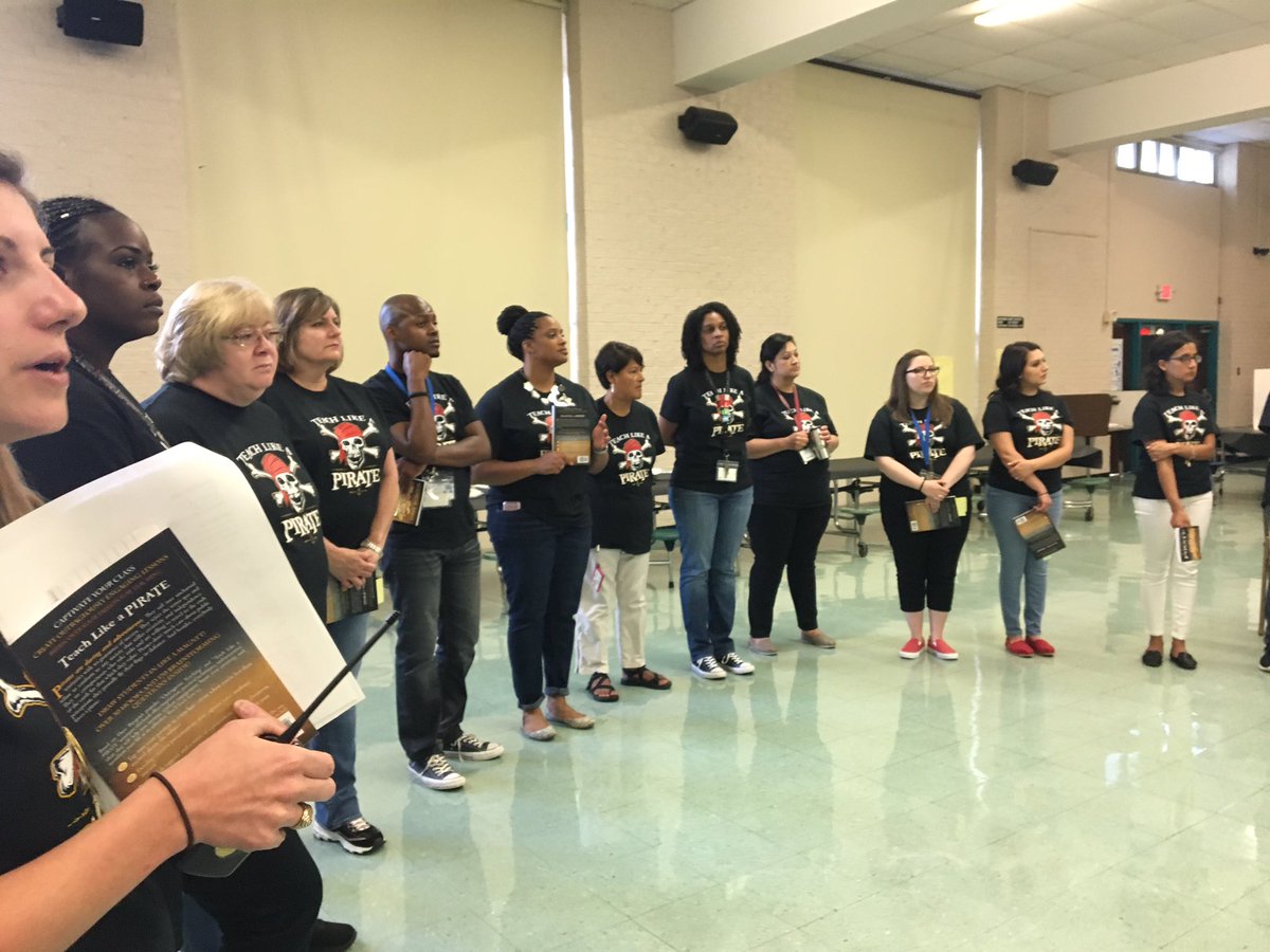 Mitchell_Elem's tweet photo. Synergy Meet-Up to start our day! @SELHISD @TeamHISD @erick_pruitt @SouthArea_HISD #TLAP_JCM https://t.co/ZEaEFnwM8L