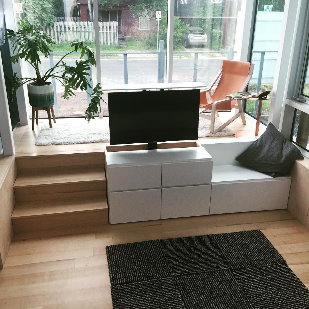 MoraiMotion's tweet photo. We love seeing how people make use of tiny spaces. Here's a great example posted by @timferriss https://t.co/MhdkSDoUjd #TinyHouseTuesday https://t.co/xa6iiGlpv9