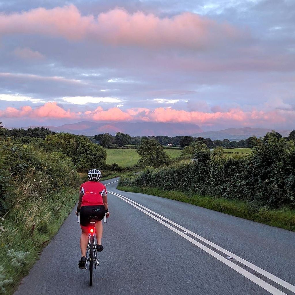 RichardPeasland's tweet photo. Impromptu sunset ride
.
.
.
#cycling #Cumbria #fromwhereiride #lakedistrict #roadslikethese #outsideisfree #roadcy… https://t.co/AhE48Vo9xI https://t.co/yoaU2FpjTz