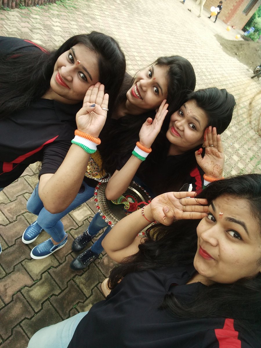 AshmitaShrivas8's tweet photo. Happy Independence Day 😍 https://t.co/OXK7fmbgi9